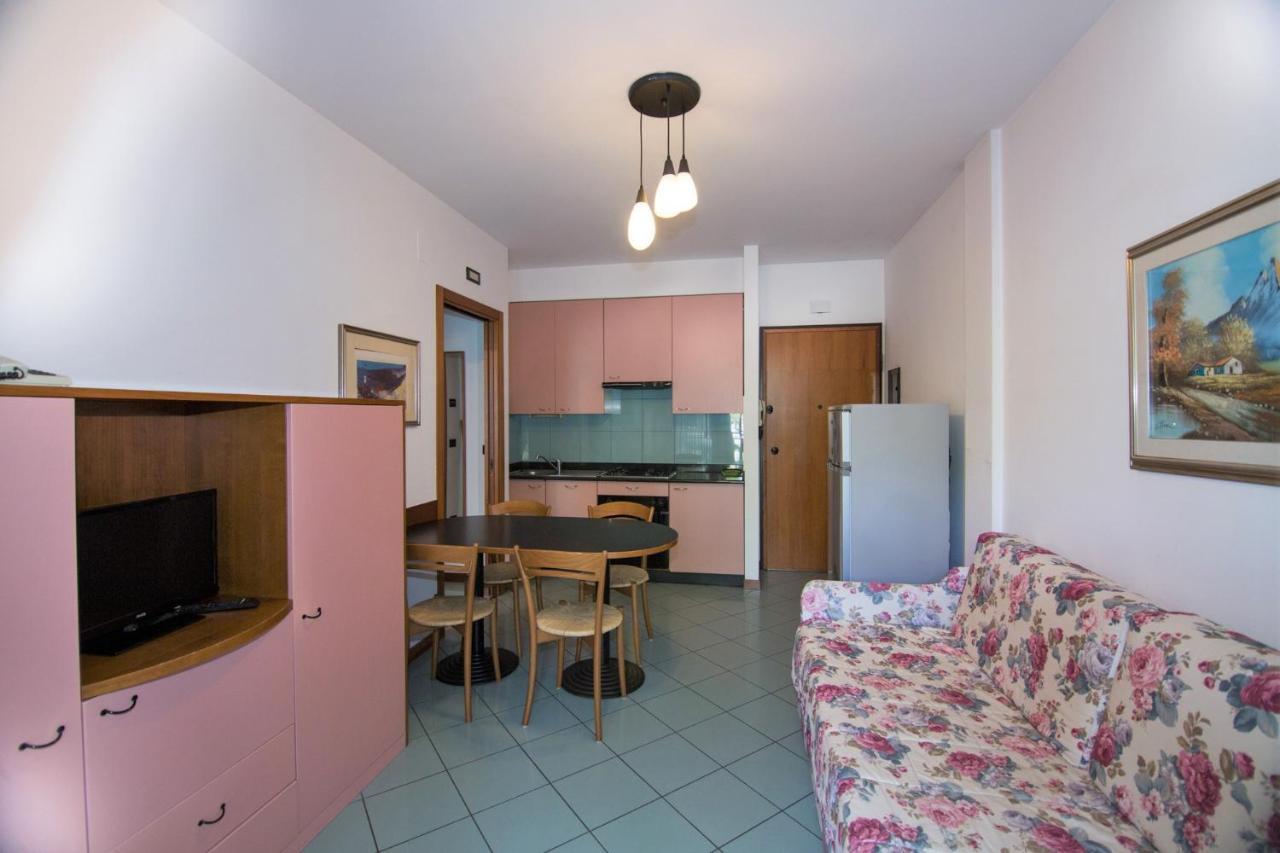 Appartamento Mediterraneo San Benedetto del Tronto Exterior foto